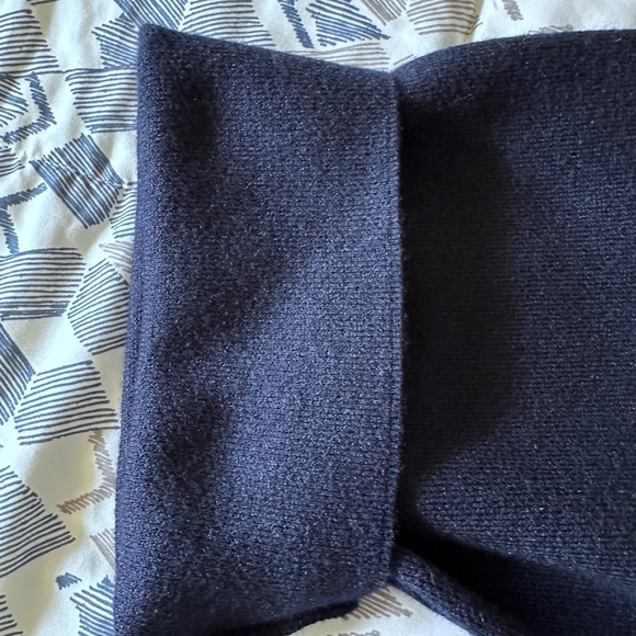 Zara Women's Toggle Closure Sweater (size: L) - NWT - Picture 12 of 14